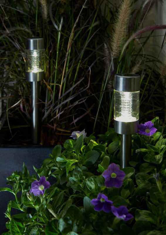 Sølvfarvet solcellelampe