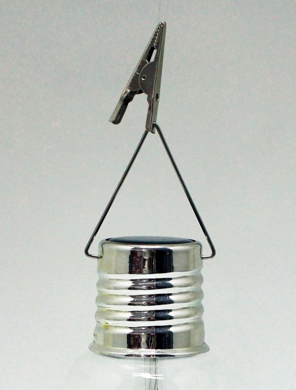 Solcellelampe med glaspære og clips