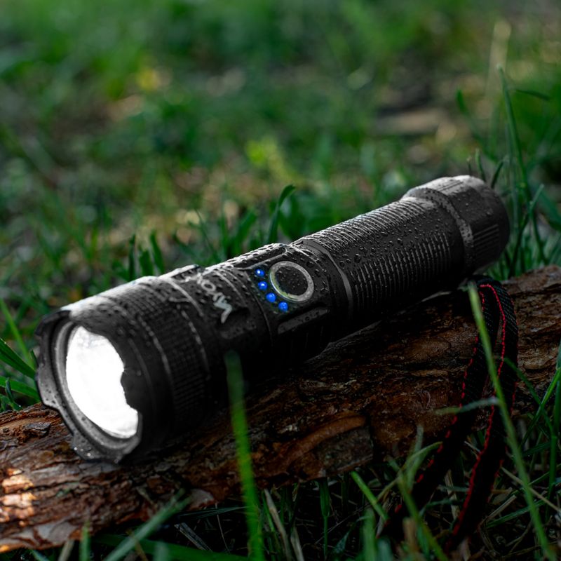 Vayox VA0179 taktisk genopladelig lommelygte med ZOOM 600 lm, 1 stk.