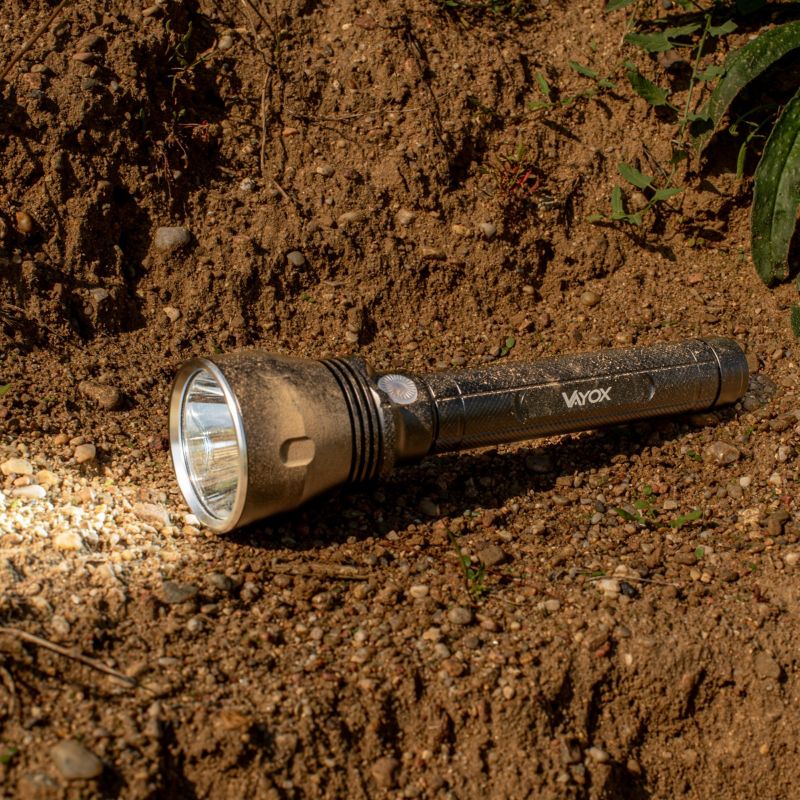 Vayox VA0253 taktisk genopladelig lommelygte med IPX5 vandtæthed, 1570 lumen, 1 stk.