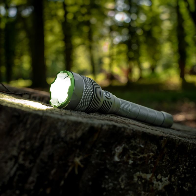 Vayox VA0254 taktisk genopladelig lommelygte med zoom, vandtæt IPX7, 10000 lumen, 1 stk.