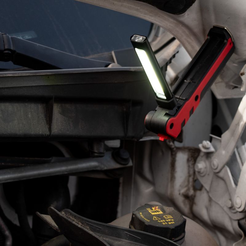 Vayox VA0104 værkstedslommelygte med genopladeligt batteri, magnet og 360 lm, 1 stk.
