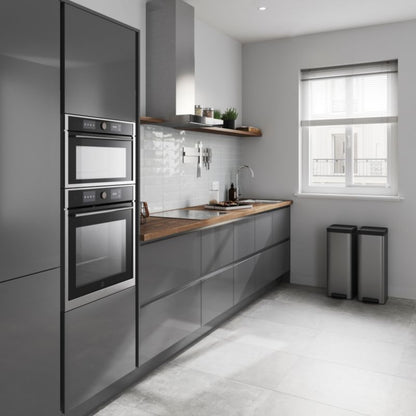 Høj kolonnefront med 1 låge GoodHome Innovo i børstet stål