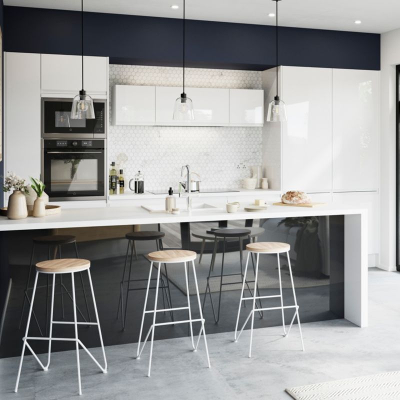Hjørneliste til højskab GoodHome Garcinia 89,5 x 5,9 cm hvid højglans