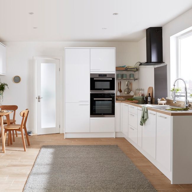 Vinkelhjørneliste til højskab GoodHome Stevia / Garcinia 2 x 89,5 cm hvid højglans