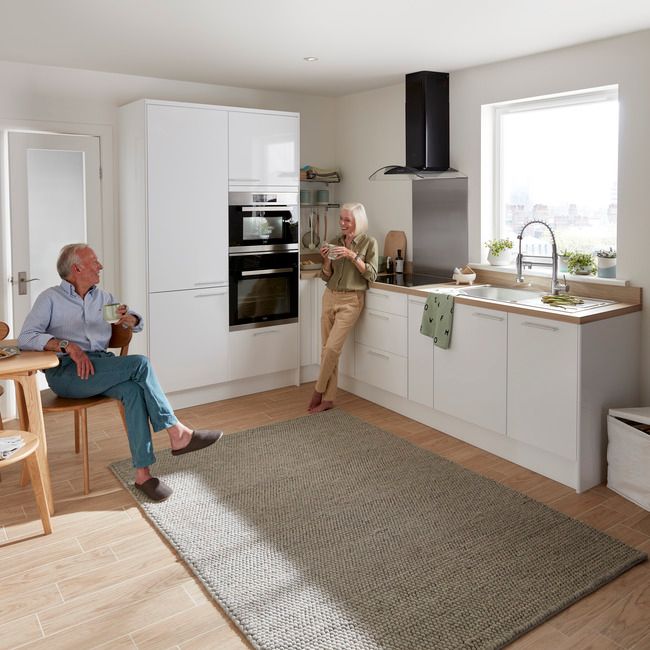Vinkelhjørneliste til højskab GoodHome Stevia / Garcinia 2 x 89,5 cm hvid højglans