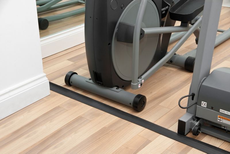 Halvrund gulvkanal til kabler D-line 60 x 12 x 1800 mm sort