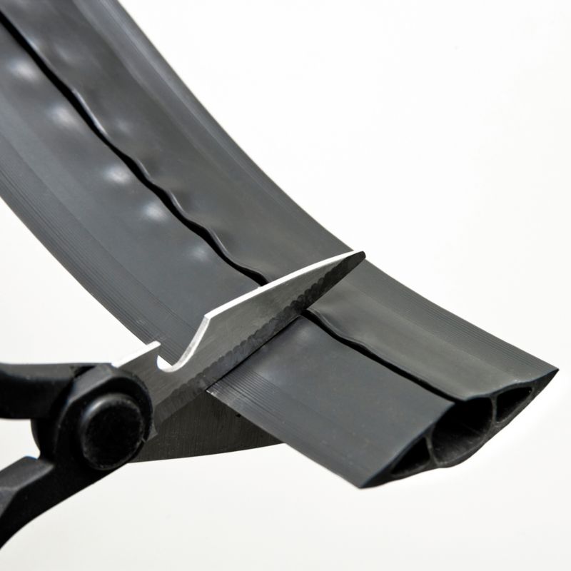 Halvrund gulvkanal til kabler D-line 60 x 12 x 1800 mm sort