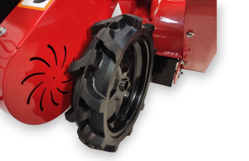 https://media2.castorama.pl/is/image/CastoramaPL/mastercut-sg804-karczownica-karczownik-kosiarka-bijakowa-do-trawy-zaro-li-ogrodowa-spalinowa-60cm-mastercut-1-szt-~5900652075799_06c_MP
