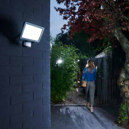 LED Projektør Lucan 20 W Med Bevægelsessensor Sort