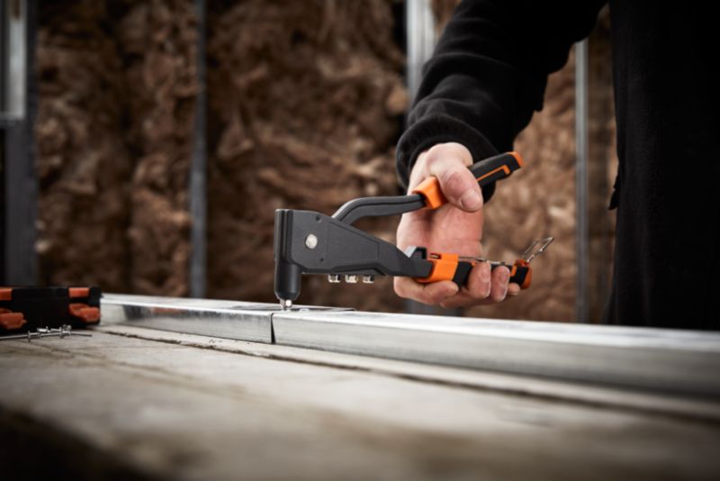 Magnusson nittemaskine til flækkenitter