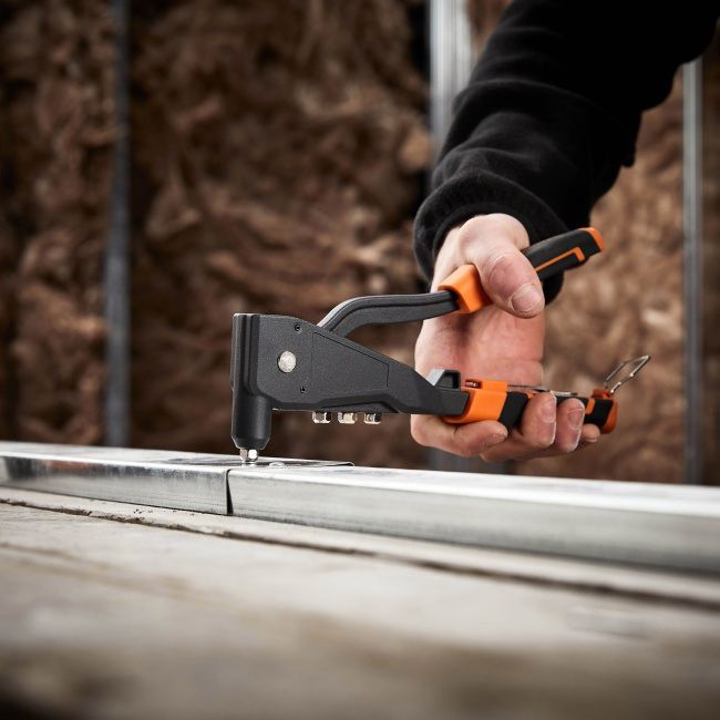 Magnusson nittemaskine til flækkenitter