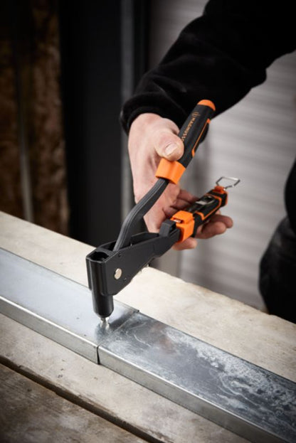 Magnusson nittemaskine til flækkenitter