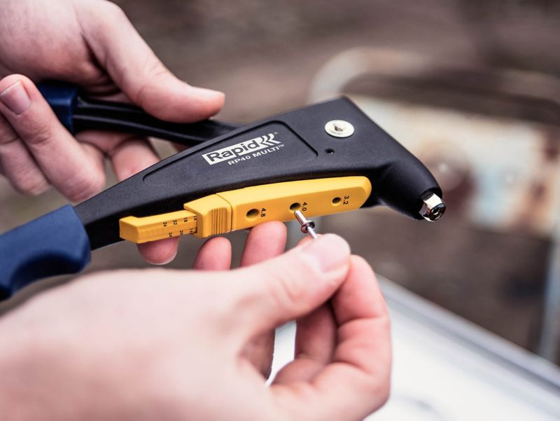 Rapid Multi RP40 nittemaskine med kuffert