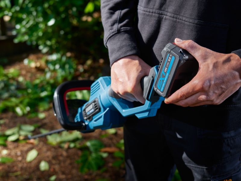 Erbauer 18 V 51 cm akku-hækkeklipper uden batteri