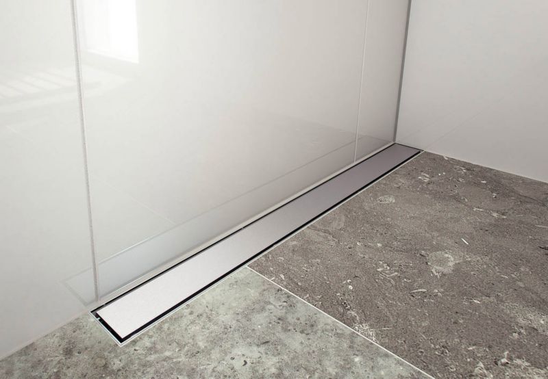 Designe lineært afløb 70 cm krom