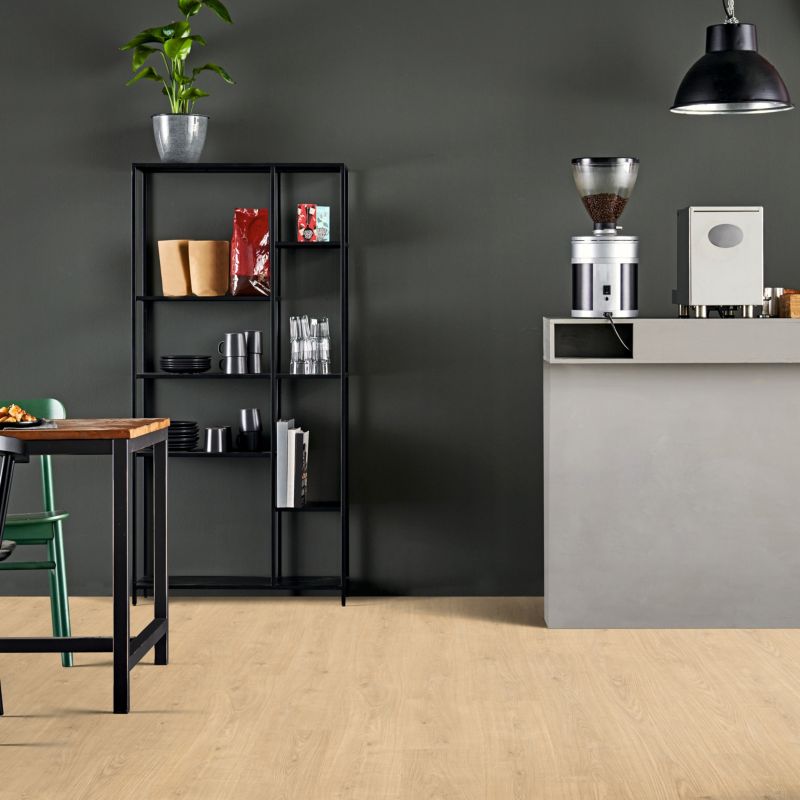 Laminatgulvpaneler Eg Barfield AC4 naturlig 1,995 m²