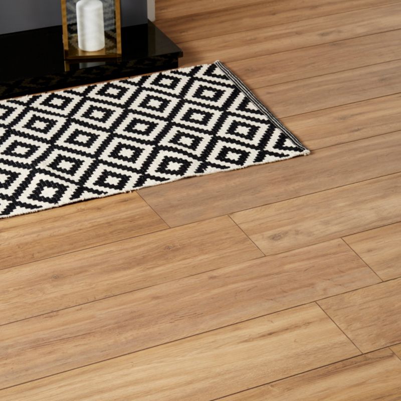 Laminatgulv Devonport AC4 128,6x19,4 cm Natur 1,996 m²