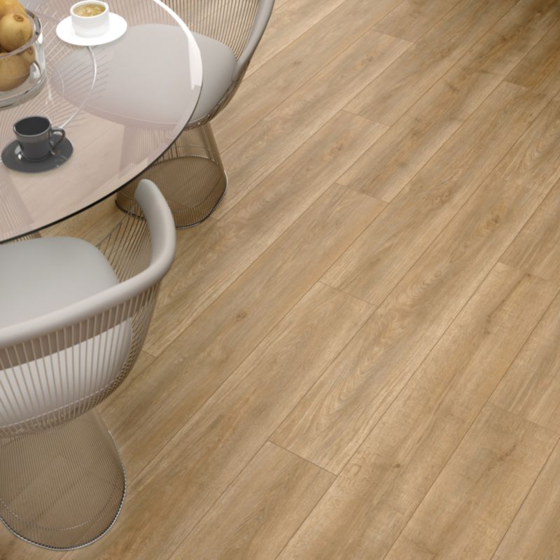 GoodHome Mackay laminatgulvpaneler i beige AC5 WR 1,76 m²