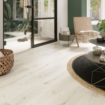 GoodHome Rowley laminatgulvpaneler AC4 lys grå 1,99 m²