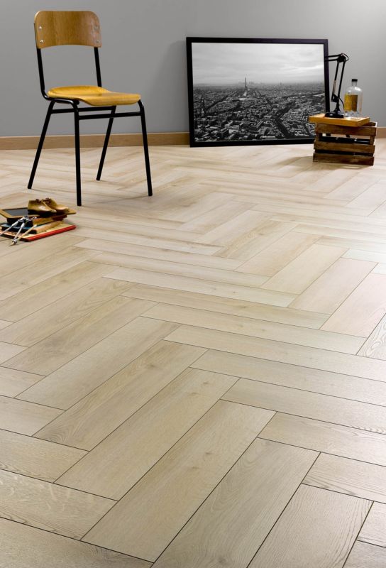 Laminatgulv Dąb Rio Sildebensmønster Beige AC5 1,84 m²