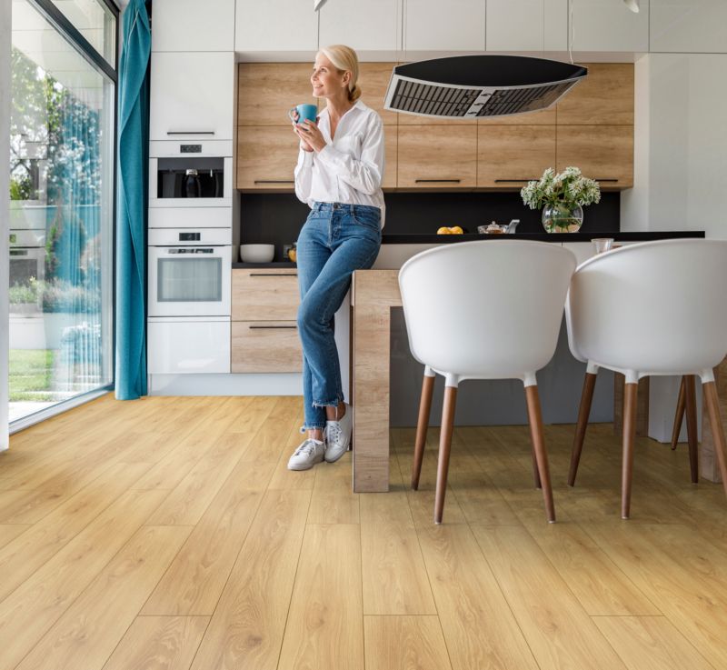 Laminatgulv 128,8x19,5 cm Brun Mat 2,26 m²