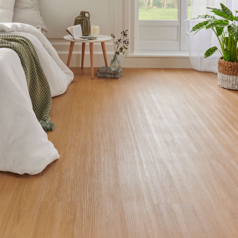 Vandafvisende vinylgulvpaneler i naturlig plankedesign 2,2 m²