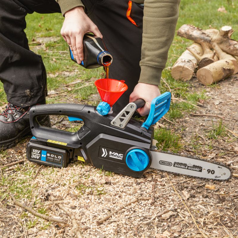 MacAllister 18 V 5,0 Ah 25 cm akku-kædesav