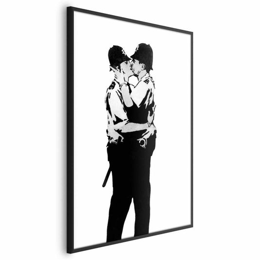 Artgeist Kissing Coppers plakat 21 x 30 cm med sort ramme, 1 stk