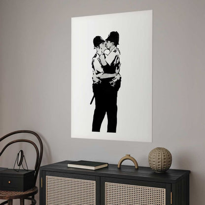 Artgeist plakat Kissing Coppers 40x60 cm uden ramme, 1 stk