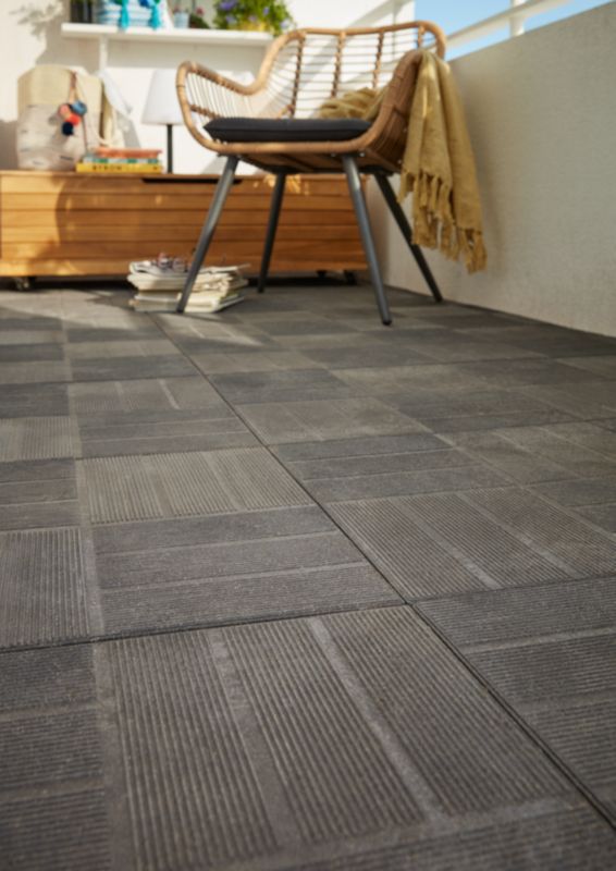 Blooma kompositpodie med kliksystem 40 x 40 x 4,5 cm grå