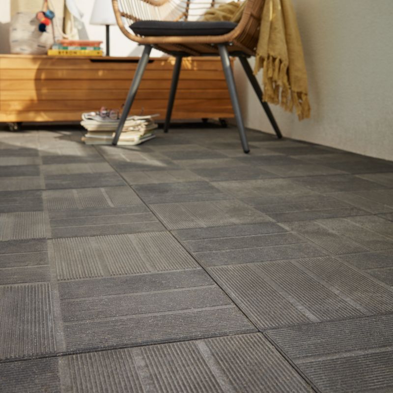 Blooma kompositpodie med kliksystem 40 x 40 x 4,5 cm grå