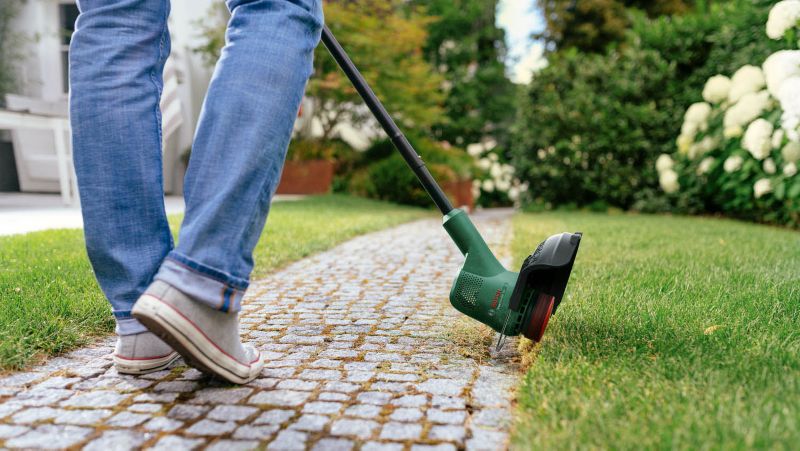 Bosch EasyGrassCut 18 V akku-ryddesav