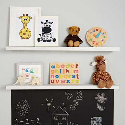 Dekorativ hylde Form Cusko 38 x 235 x 1180 mm hvid