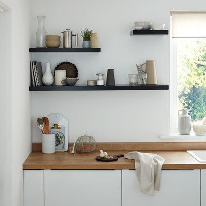 Dekorativ hylde Form Cusko 38 x 235 x 600 mm mat-sort