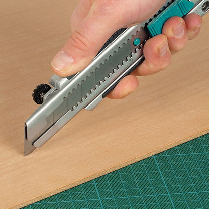 Professionel kniv med afbrydeligt blad 25 mm wolfcraft 4081000