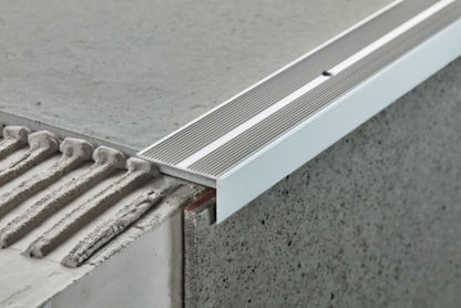 Aluminium Trappetrinprofil 200 cm Guld Mat
