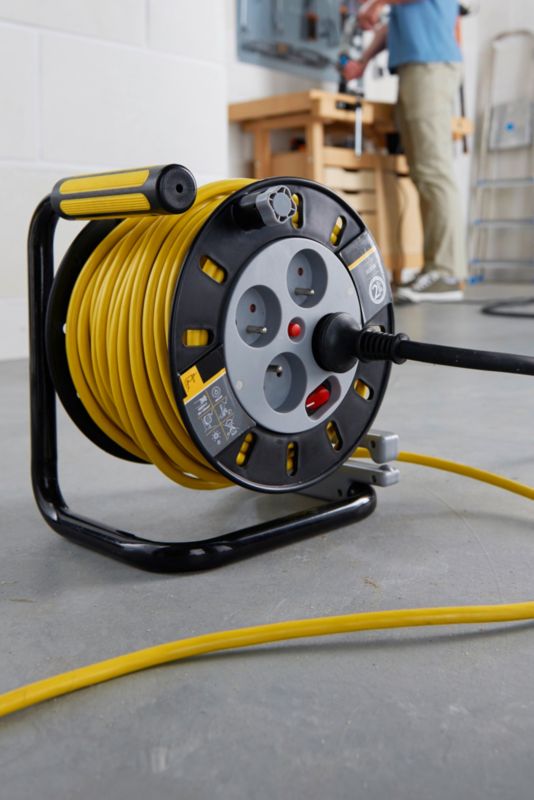 Kabeltromle Diall 4 x 16 A 3 x 1,5 mm² 50 m