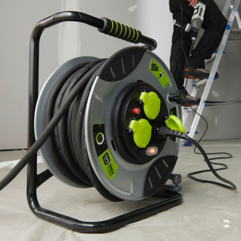 Masterplug metalisk kabeltromle 3 x 2,5 mm² 30 m