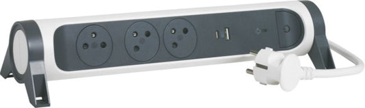 Legrand boligforlængerledning med 3 jordede stik og USB AC, 1,5 m
