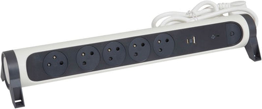Legrand boligforlængerledning med 5 jordede stik og USB AC, 1,5 m