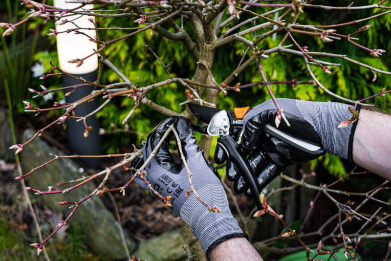 NEO TOOLS arbejdshandsker i nylon med nitrilbelægning, str. 10, grå, 1 par