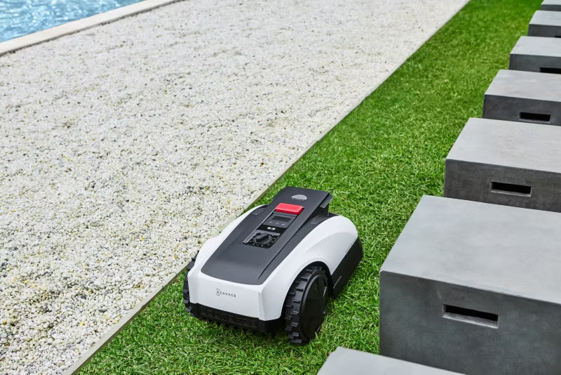 Robotplæneklipper GOAT O800 RTK 800 m² Hvid