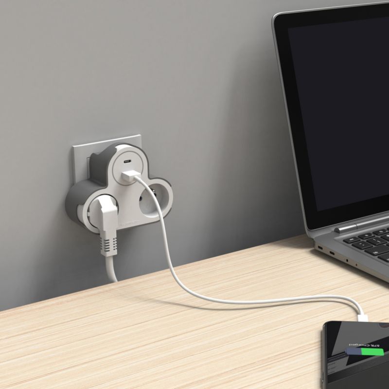 Jacobsen forgreningsstik med 2 jordede stik og USB-porte