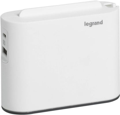 Legrand forgreningsstik med 2 stik og USB, AC, hvid/sort