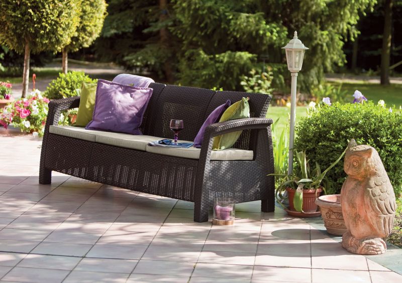 Keter Corfu Love Seat 3-personers have sofa i brun, 1 stk.