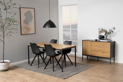 https://media2.castorama.pl/is/image/CastoramaPL/st-do-jadalni-seaford-actona-nowoczesny-drewniany-blat-czarne-metalowe-nogi-160x80-cm-1-szt-~5713941122599_04c_MP?$MOB_PREV$&$width=284&$height=284