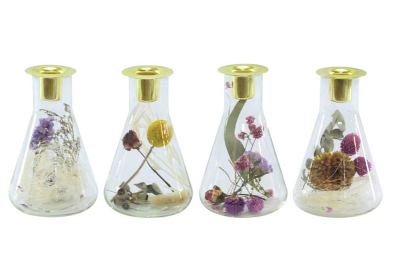 Lysestage Direct Home and Garden med tørrede blomster i glas