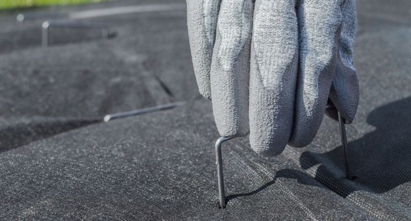 KADAX Hegnspyd til fastgørelse af fiberdug 12 cm, 100 stk.
