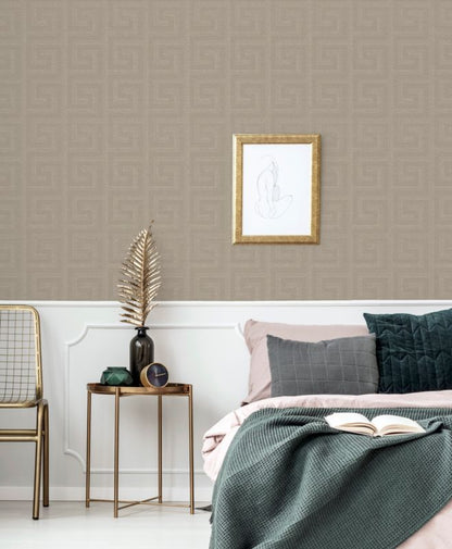GoodHome Scapi vinyltapet på nonwoven med gyldent design